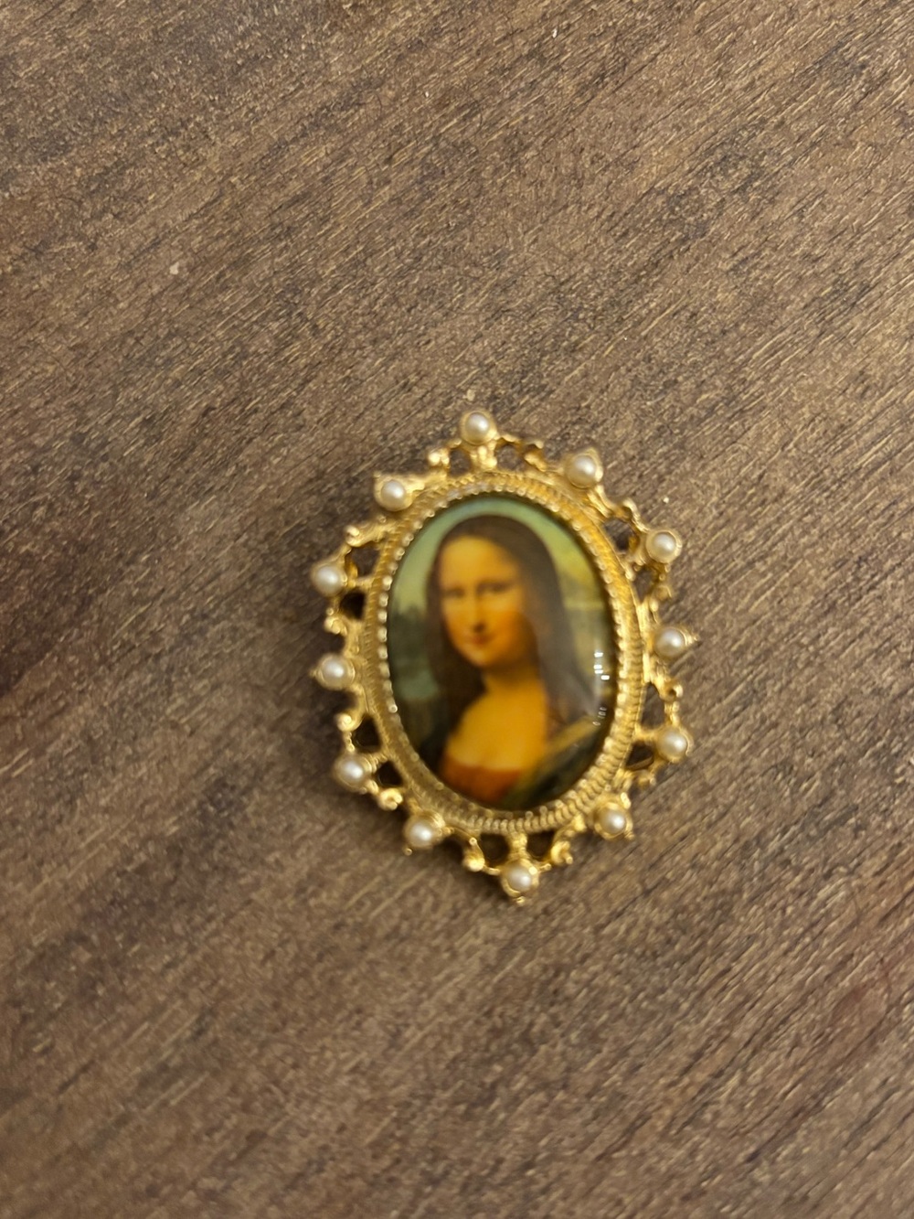 Sarah Coventry Gold-Tone Mona Lisa Portrait Brooch with Pearls